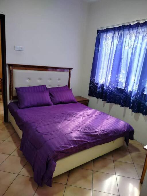Homestay Elina - Cheap And Cosy Port Dickson Exteriör bild